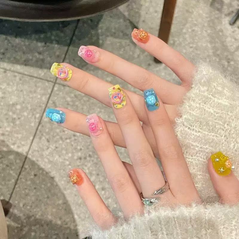 Nail Art Emerald - 100 mini kolorowych żywicznych ozdób w