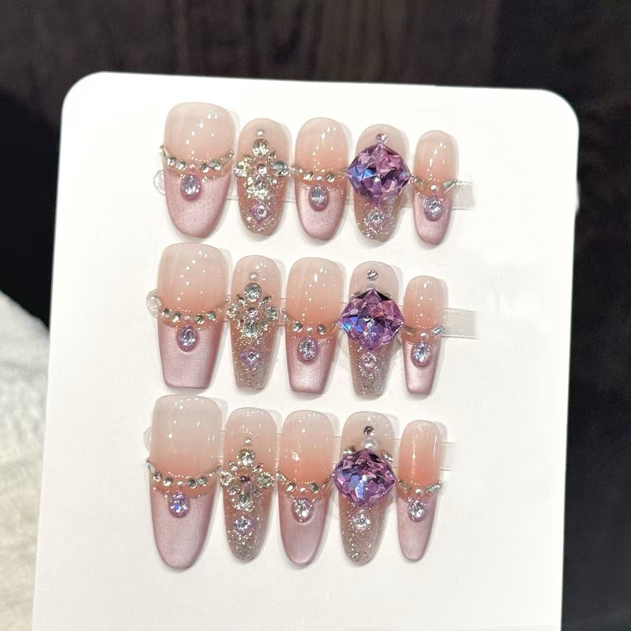 10 szt. Ręcznie Prasowane Pazn – Nail Art Emerald recenzja i cena
