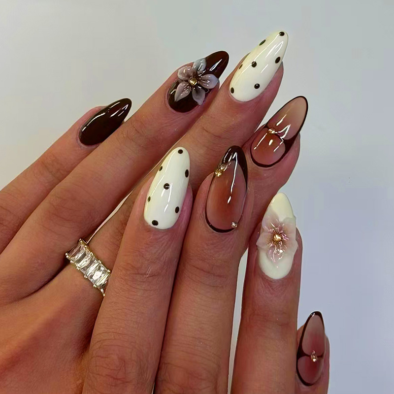 24 szt. Gotowe paznokcie migda – Nail Art Pink recenzja i cena